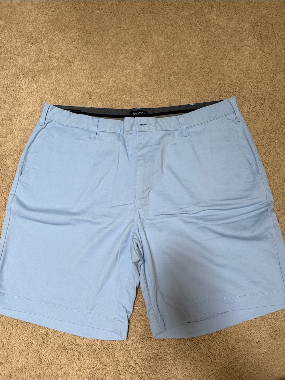 Nautica Men's Pale Blue Flat Front Shorts